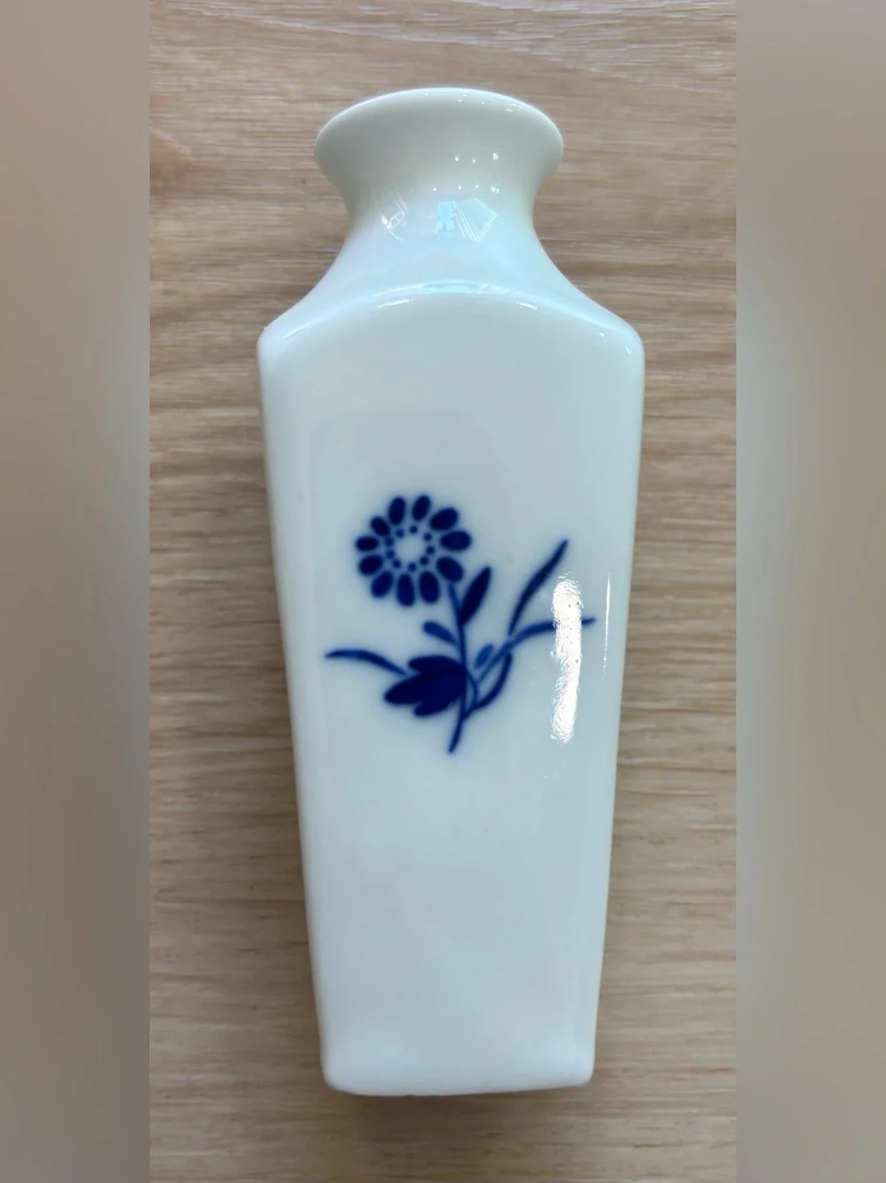 1980’s Kwanodang Japanese Mini Vase.  Very cute!